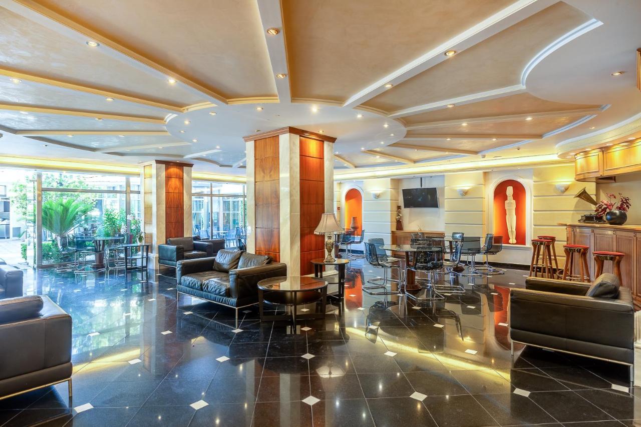 Oasis Hotel Apartments Atene Esterno foto