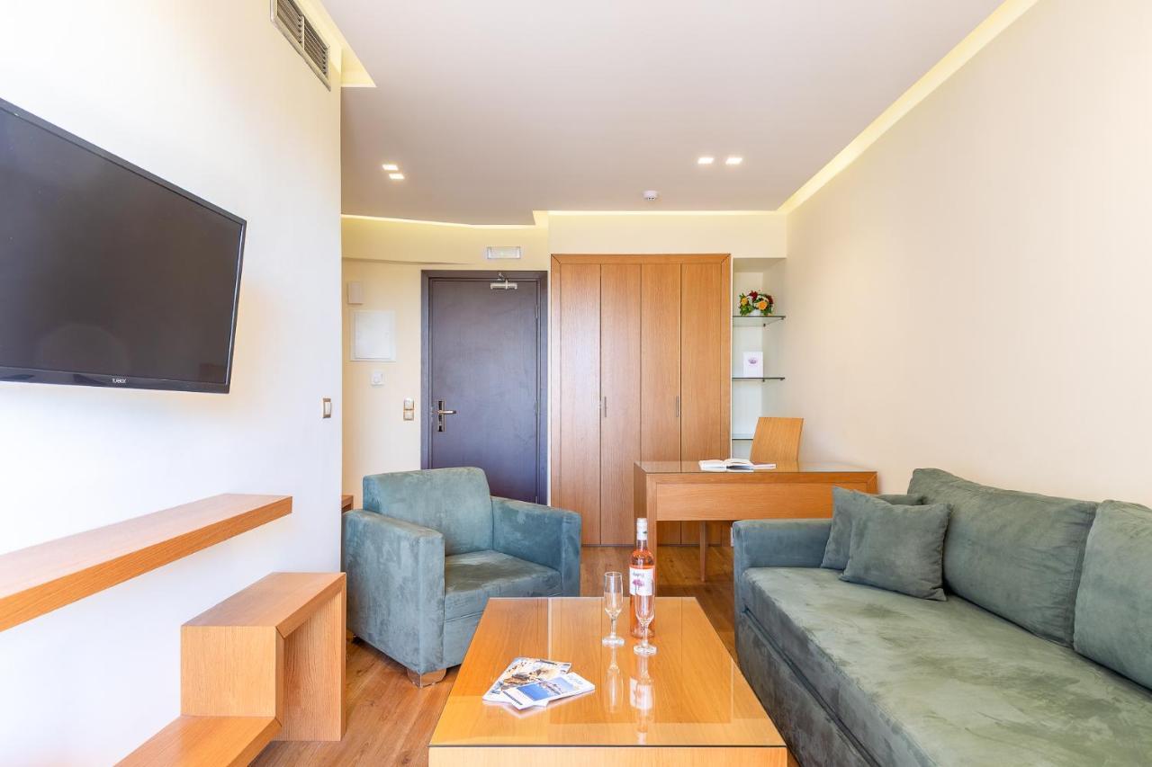 Oasis Hotel Apartments Atene Esterno foto